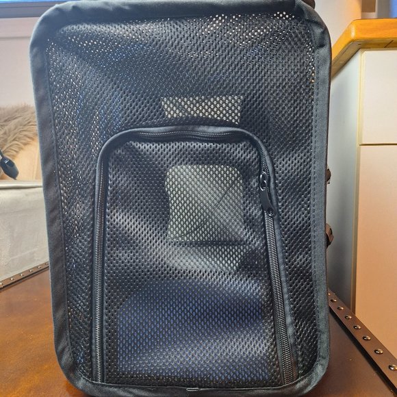 Lightweight Small Dog or Cat Backpack Carrier - Picture 9 of 10